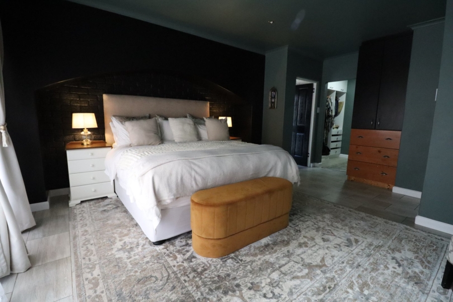 4 Bedroom Property for Sale in Sherwood Eastern Cape